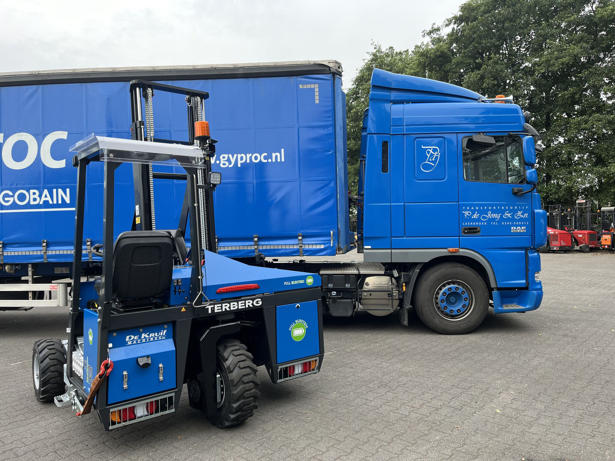 Emission-Free Unloading on Construction Sites with the Kinglifter E-TKL